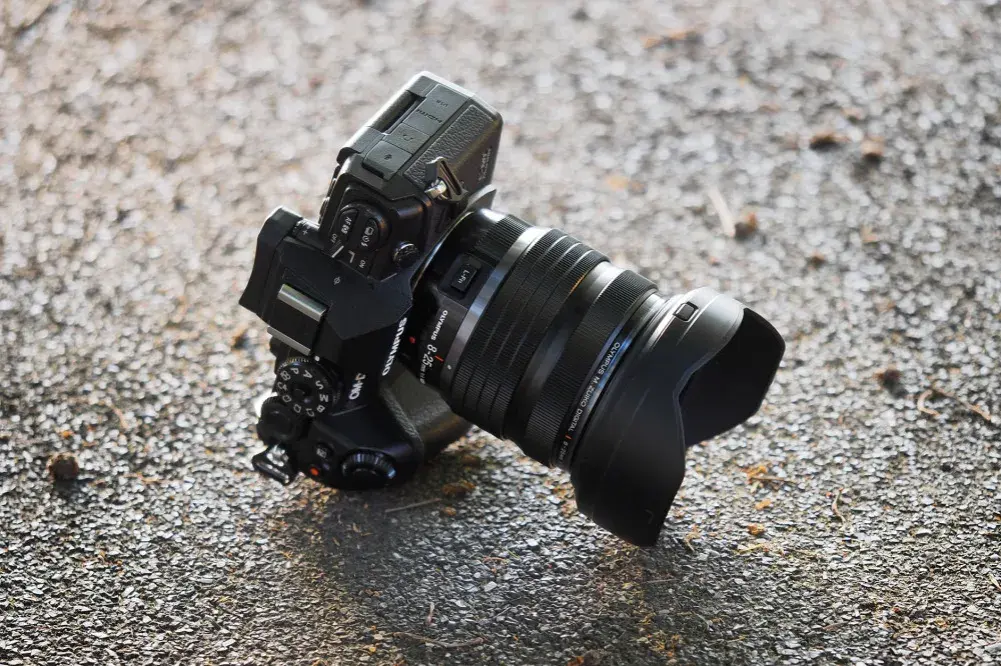 Najlepsze obiektywy do olympus om-d e-m10 mark iii, które poprawią twoje zdjęcia